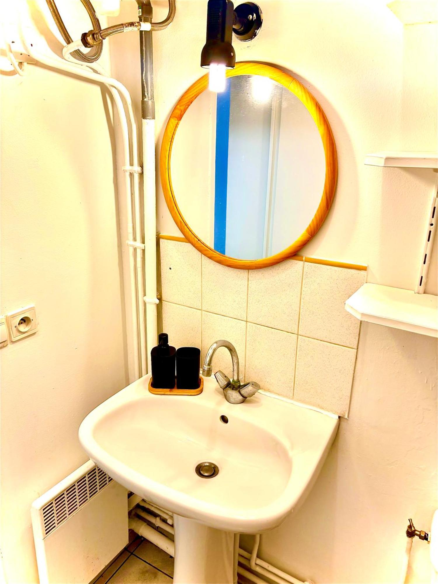 Suite De Charme Proche De La Gare-Internet Haut Debit Reims Buitenkant foto